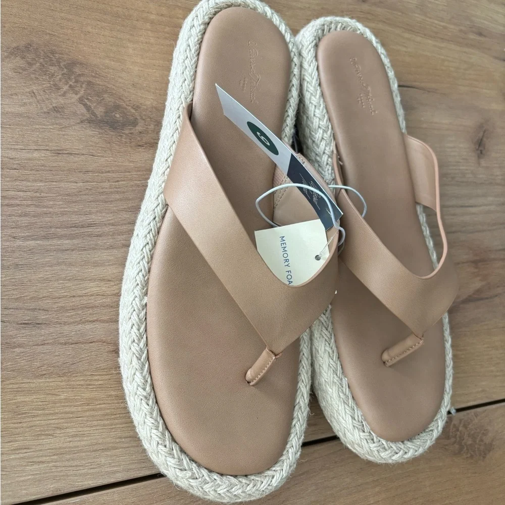 Universal Thread Women's Ginger Espadrille Sandals With Memory Foam Insole, Tan